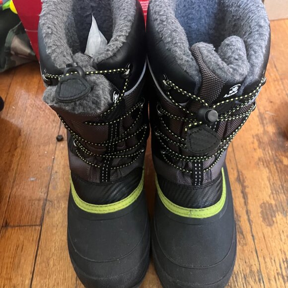 Kamik snow boots Mens US 7 - Picture 1 of 5